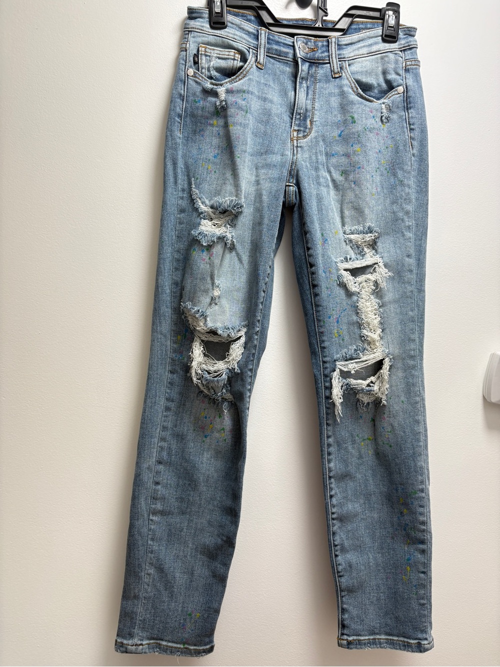 Judy Blue Girlfriend Fit Light Blue Distressed Straight-Leg Jeans artist
